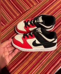 Nike size 9 c toddler boys