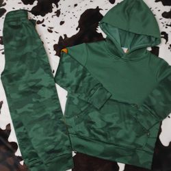 BCG Boys Camo Jogger & Hoodie Set Size 4
