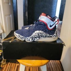 Lebron 17 Graffiti Sz 9.5 Great Cond. $160