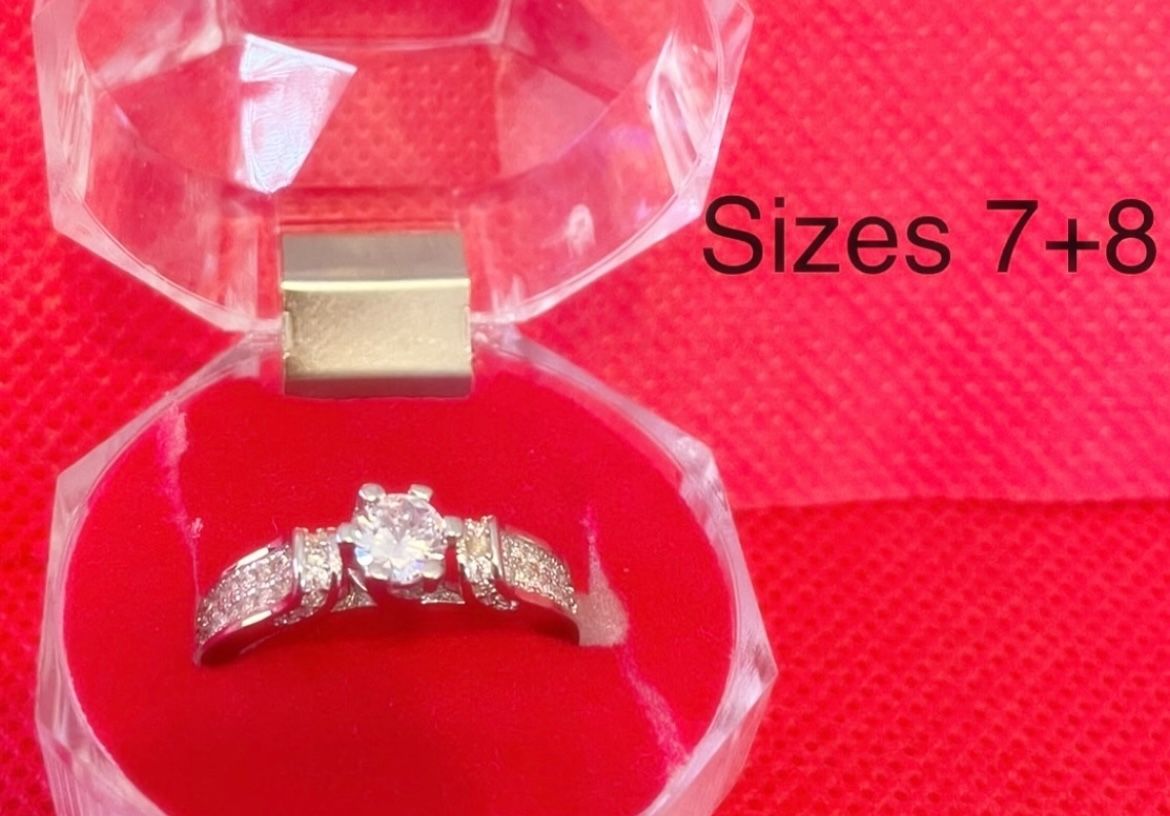 Engagement Ring With Box