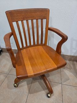 Wood Chair with Armrest and wheels