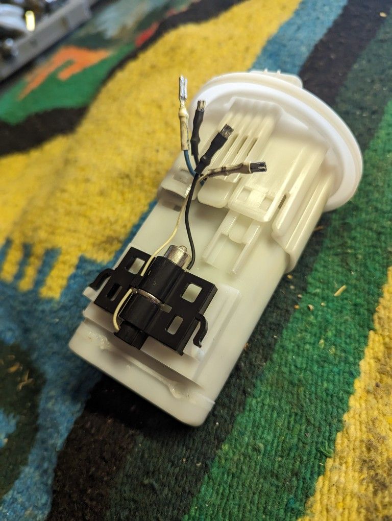 2022 Yzf Yamaha R1 Fuel Pump