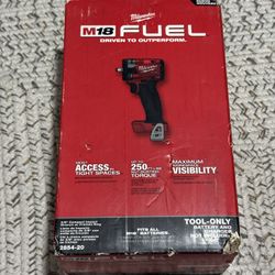Milwaukee m18 fuel impact wrench 3/8