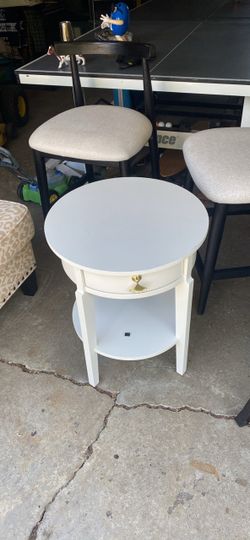 Night stand