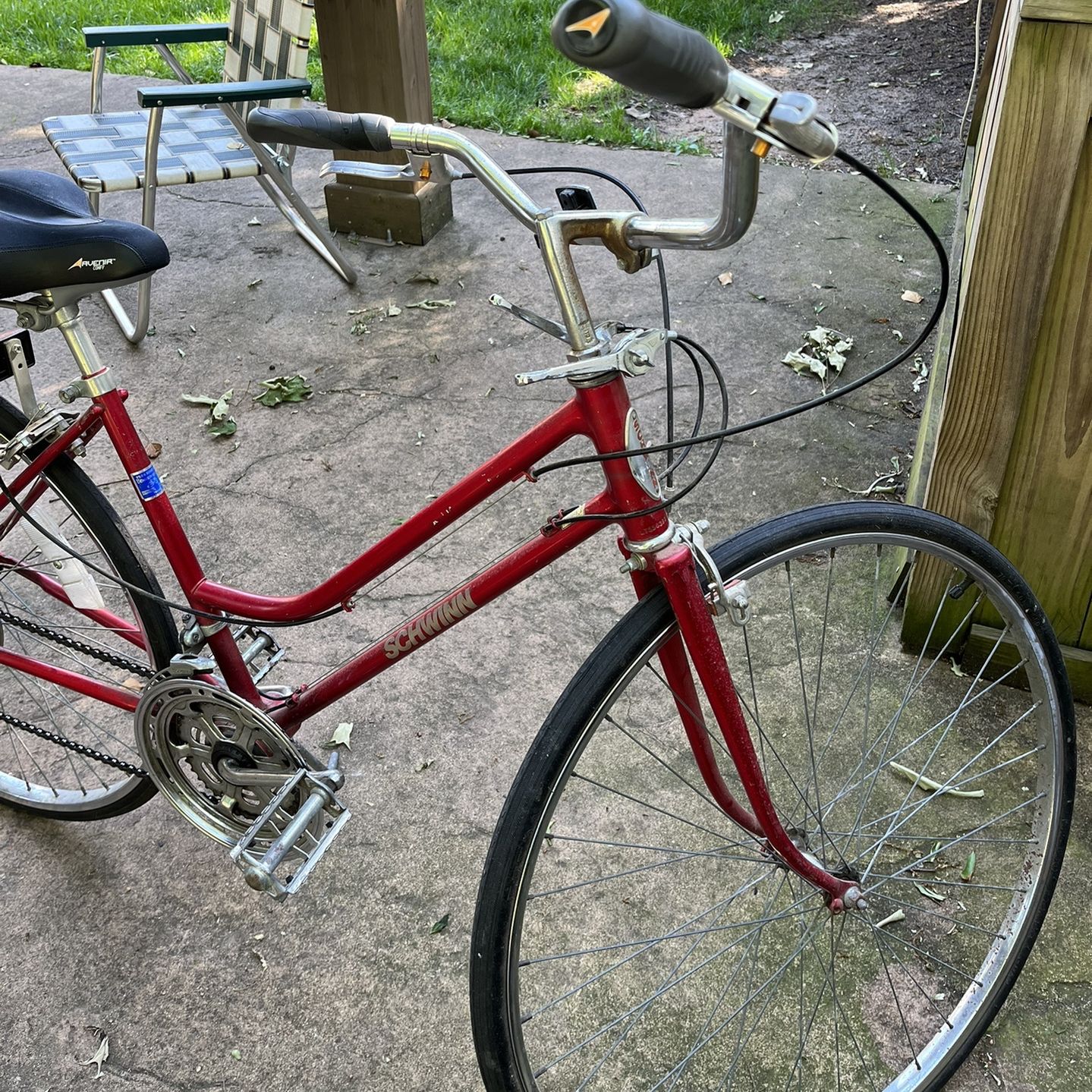 vintage ladies schwinn bicycle Vintage Ladies Schwinn Bicycle for Sale in Greenville, SC