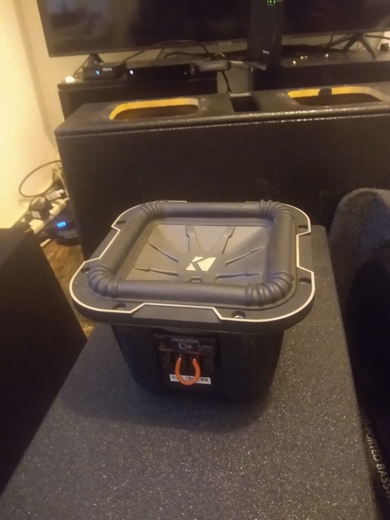 KICKER L7 8 500 Watts Rns Like New 180 for Sale in Arlington, TX OfferUp