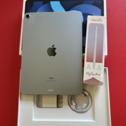 Apple iPad Air 4th Generation 64GB with Box, Pencil, keyboard case