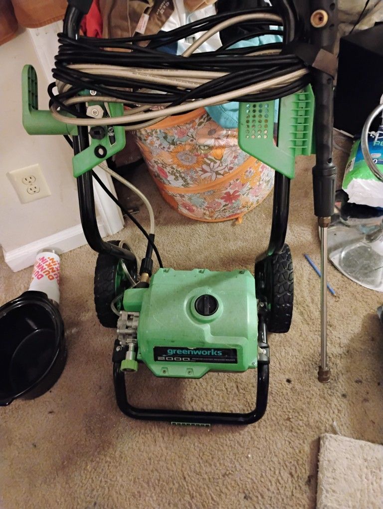 2000.PSI Electric Pressure Washer Works Great Gets The Job Done Fast And Clean