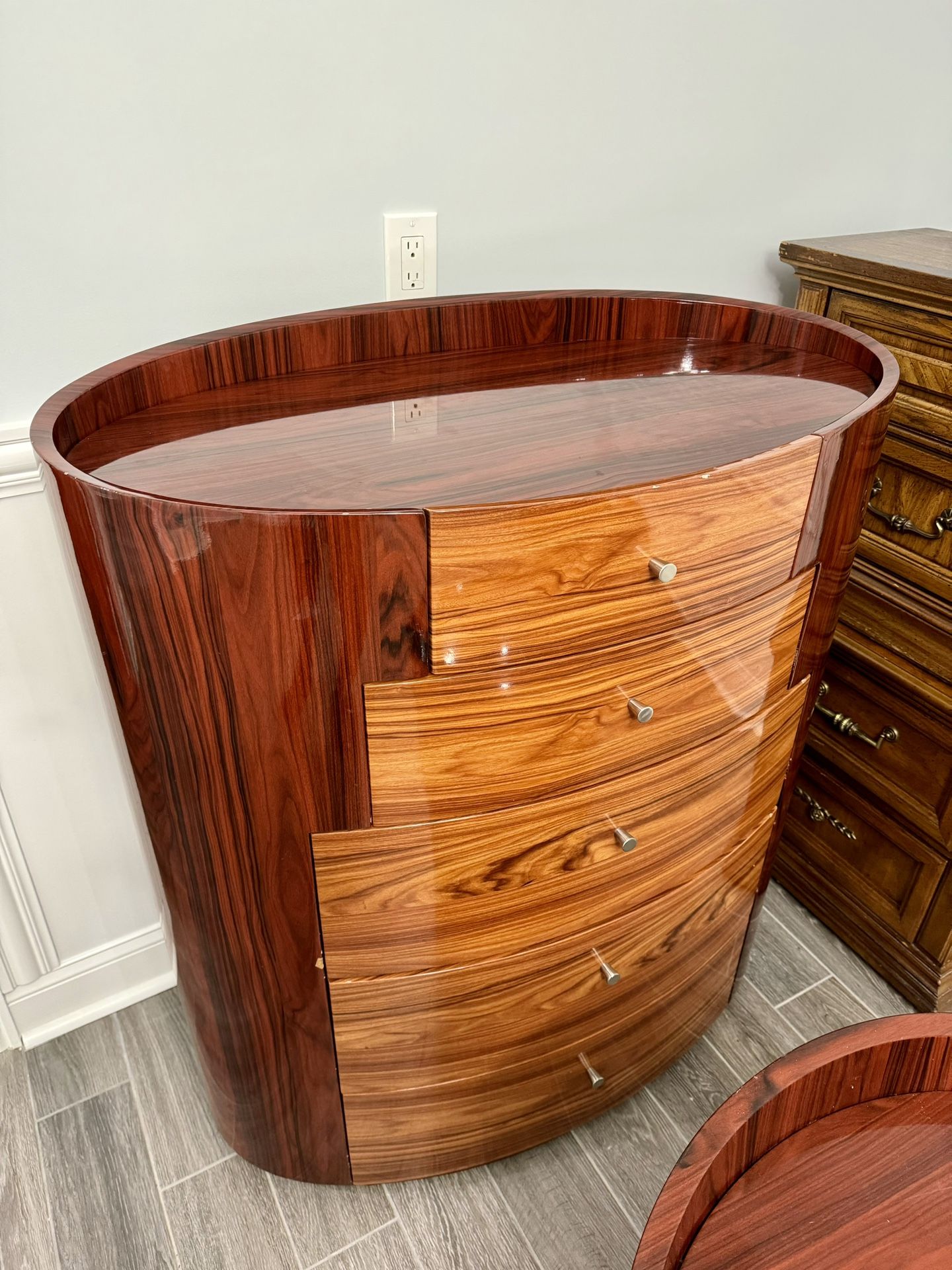Unique Classic Wood Design Bedroom Set 