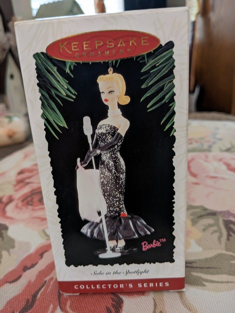 Beautiful Blonde Barbie "Solo In The Spotlight" Hallmark Keepsake Ornament 1995