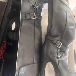 Guess High 4in platform boots