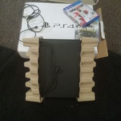  "Spider Man"PS4 Two Games Included NBA 2K18 Call Of Duty Infinite Warfare Price Negotiable 