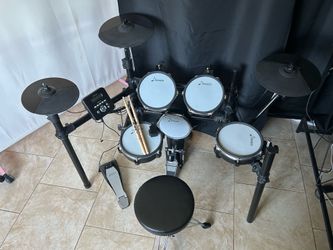 Donner DED-200 drum kit