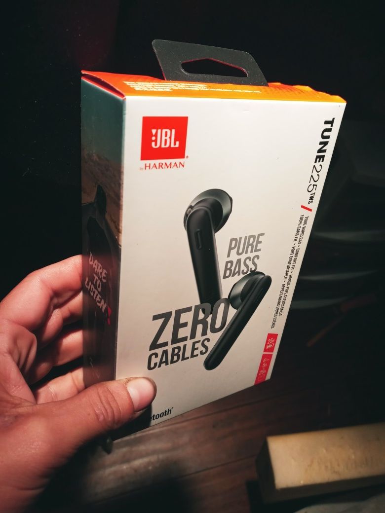 JBL Tune225tws Wireless Bluetooth Headphones