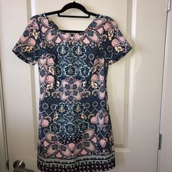 Women’s Hollister Short Sleeved Cross Back Dress Size Small