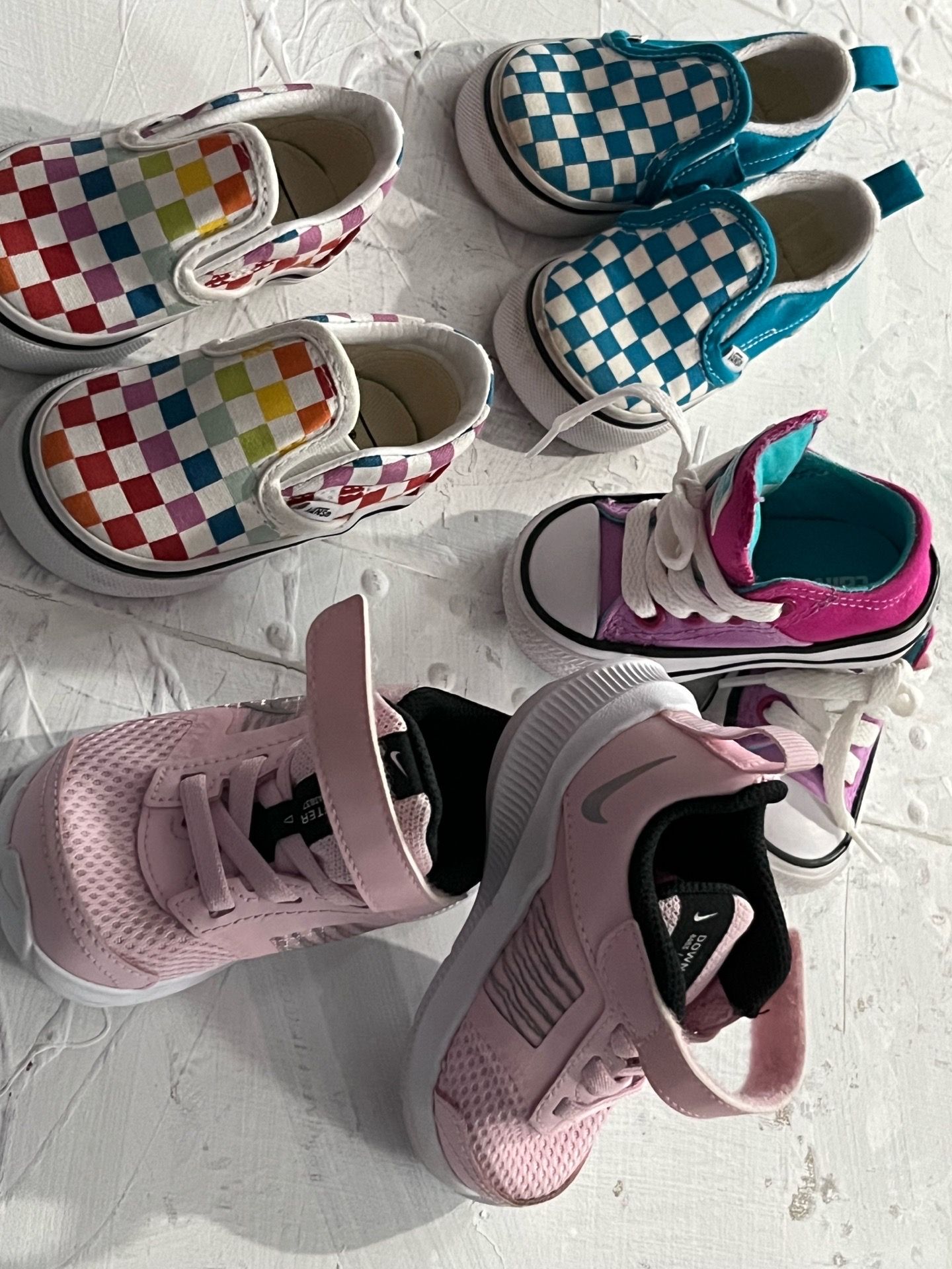 Vans, Nike.converse