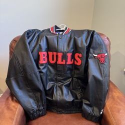 Vintage 90’s Starter Chicago Bulls Leather Jacket