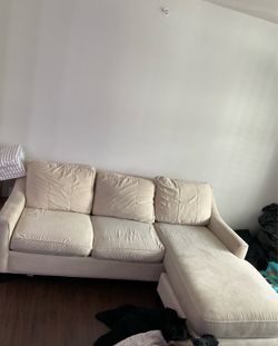 Beige L-Shape Sleeper Sofa – Very Good Condition