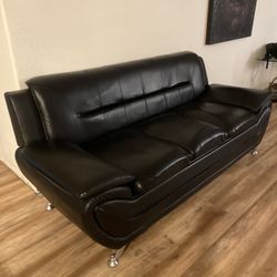 2 Black Designer Couch 