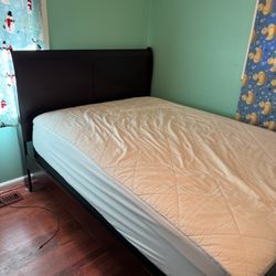 Full Size Bed 