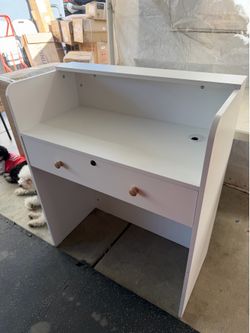 Reception Desk with Counter, Small Front Desk w/Lockable Drawer, Wooden Modern Reception Table for Salon Lobby Office Home (White, 32)