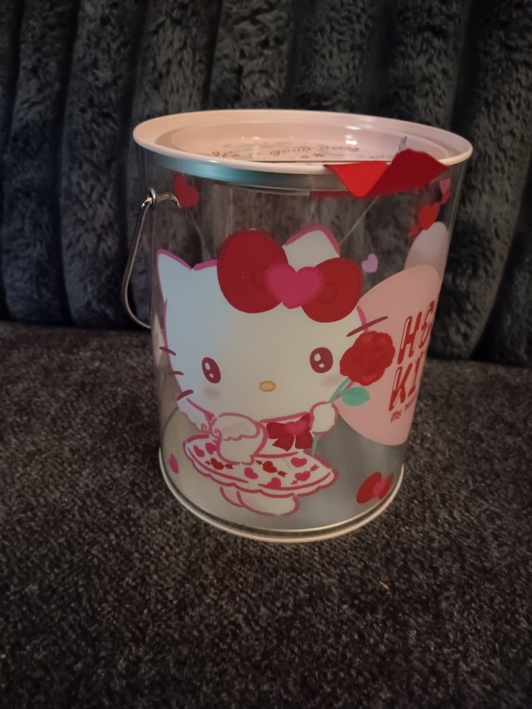 Hello Kitty Valentine's Day Card Can