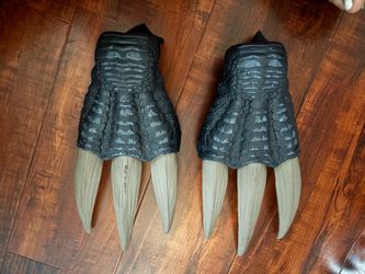 Jurassic World Dominion Therizinosaurus Slasher Claws