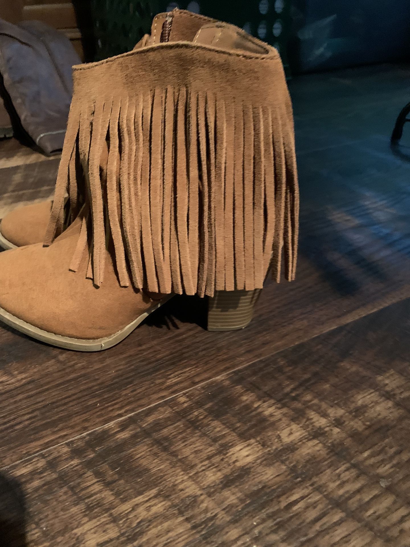 6 1/2 Fringe Boots