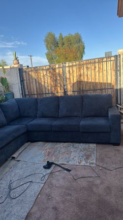 Midnight blue sectional couch/ azul sectional