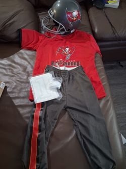 Kids buccaneers football fit