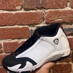 Jordan 14 black toe size 11