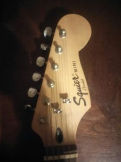 Fender strat mini