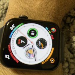 Apple Watch Series 4.44 mm No Scratches Like New Including Brand New Strap , Charger And Box 