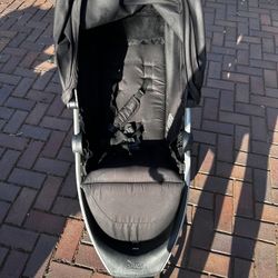 b-lively Stroller 
