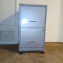 Filing Cabinet on Wheels with lock and key