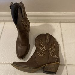 Very Volatile Womens Sz 6 Markie Western Mid Calf Boots w/ Pointed Toe Animal Print Lining