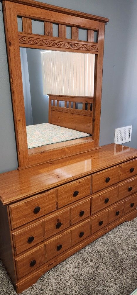 Queen 3 Piece Bed Set