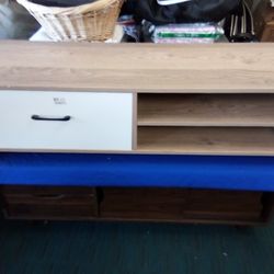 Tv Stand 55 inch $50