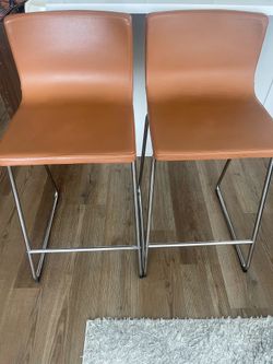 Caramel color bar stools (very rare)