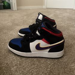 Jordan 1 Mid Lakers Top 3
