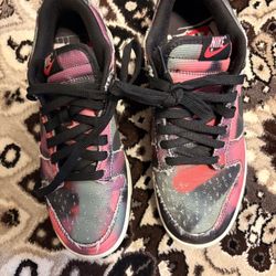 size 8.5 men graphiti nike dunks