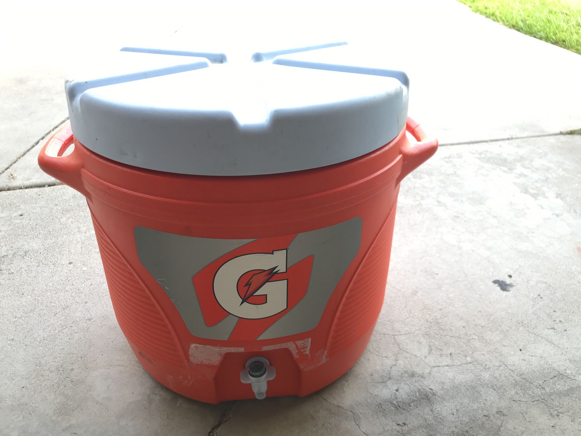 Gatorade 7 gallon cooler
