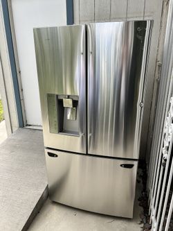 LG Refrigerator and freezer French door style