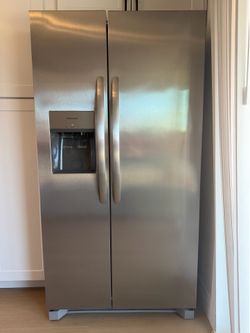 New Frigidaire Refrigerator 26 Cu. Ft. 36" Standard-Depth Side-by-Side