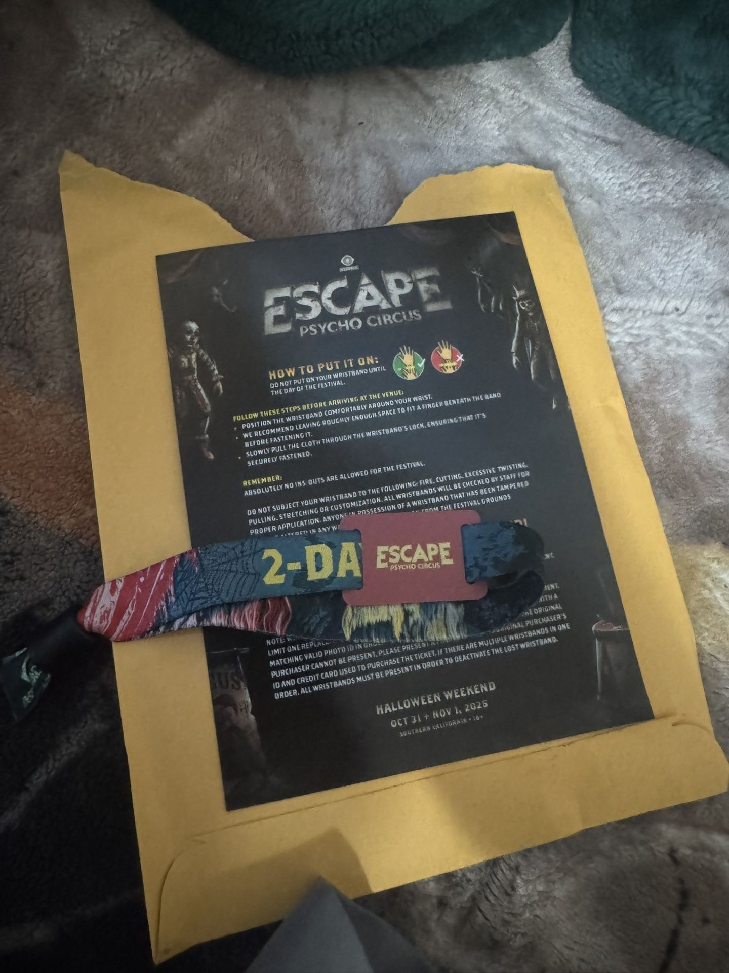 Escape 2 Day GA Wristbang