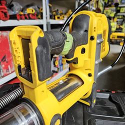 DEWALT 20V MAX CORDLES GRASSE GUN TOOL ONLY 