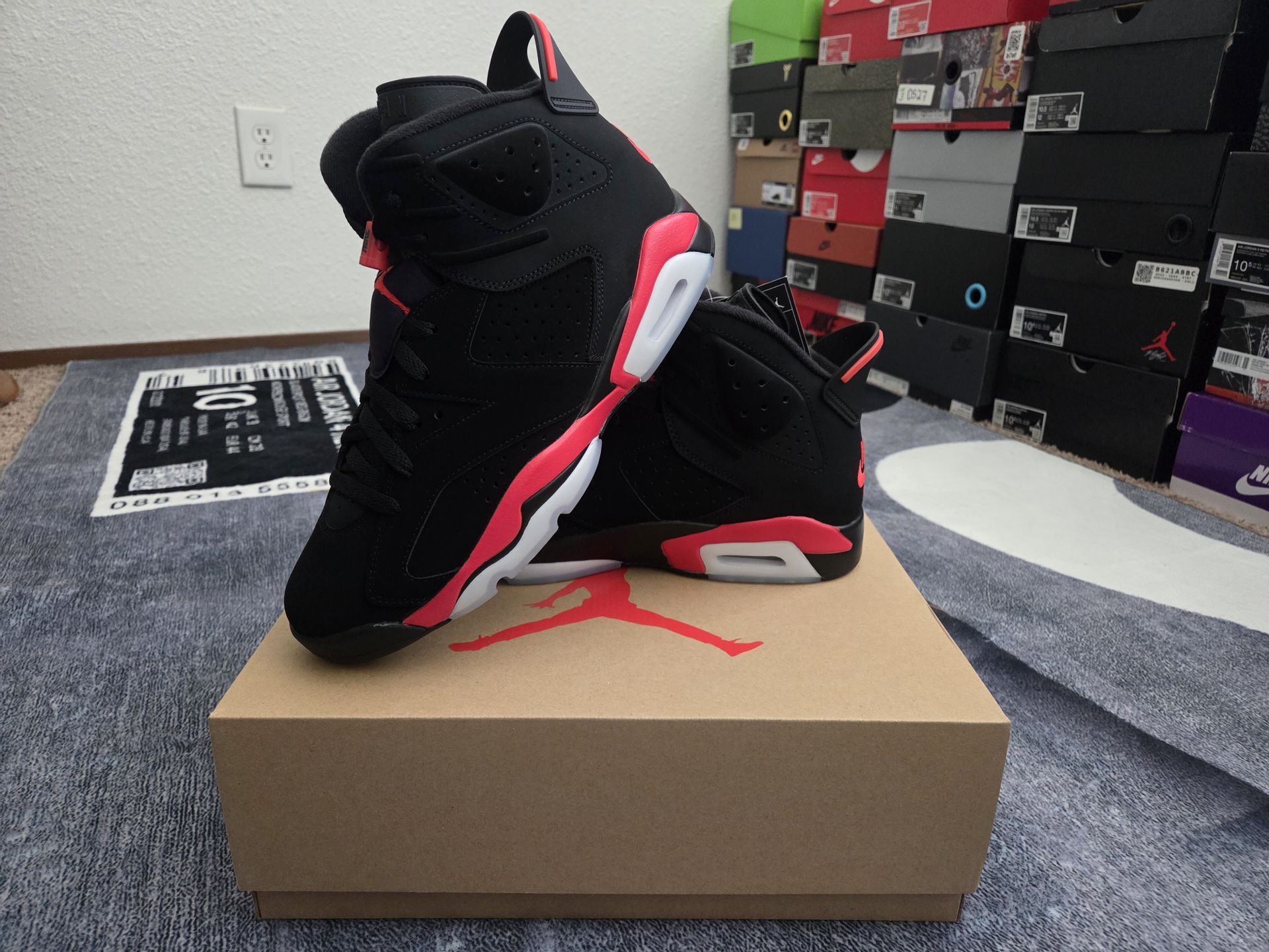 Jordan 6 Retro
Infrared Salesman 10.5M
