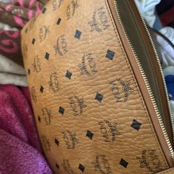 mcm cross body pouch! 