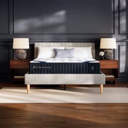 Brand New Full-Sized Dreamcloud Classic Hybrid Mattress