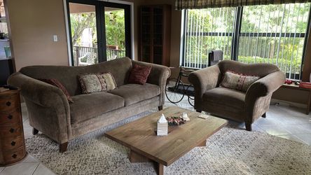 Z Gallery Sofa and Armchair Set